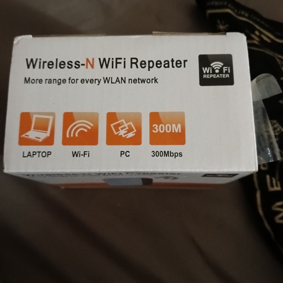 Wireless N Wi-Fi repeater new - Picture 2 of 4